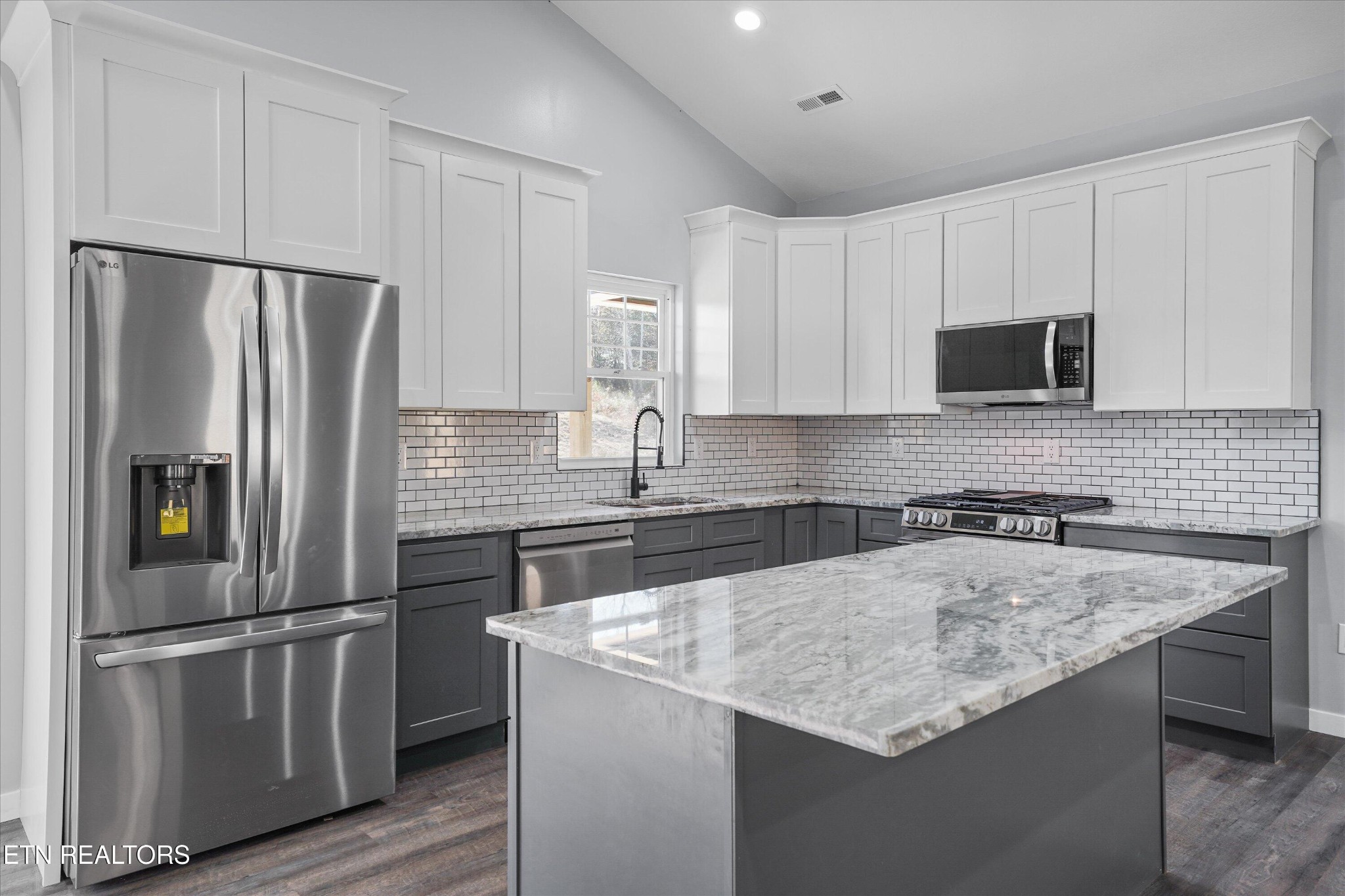 4066 Sevierville Road Maryville, TN 37804 - Photo 15 of 38 Gallery Image 15