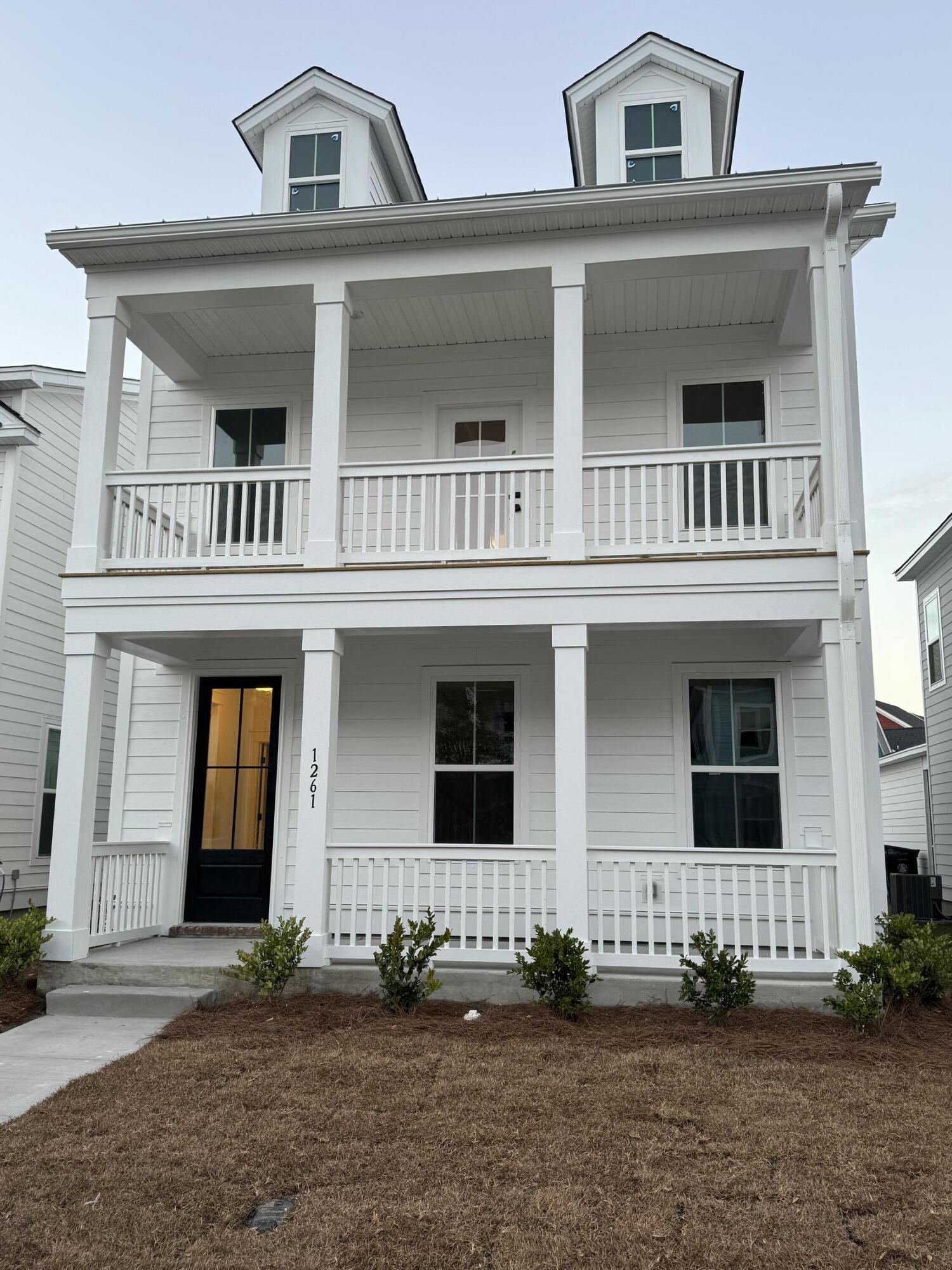 1261 Crooked Oak Road Charleston, SC 29492 - Photo 2 of 4 D49AAD6C-4DFD-4CB3-A3FD-7E176229C114
