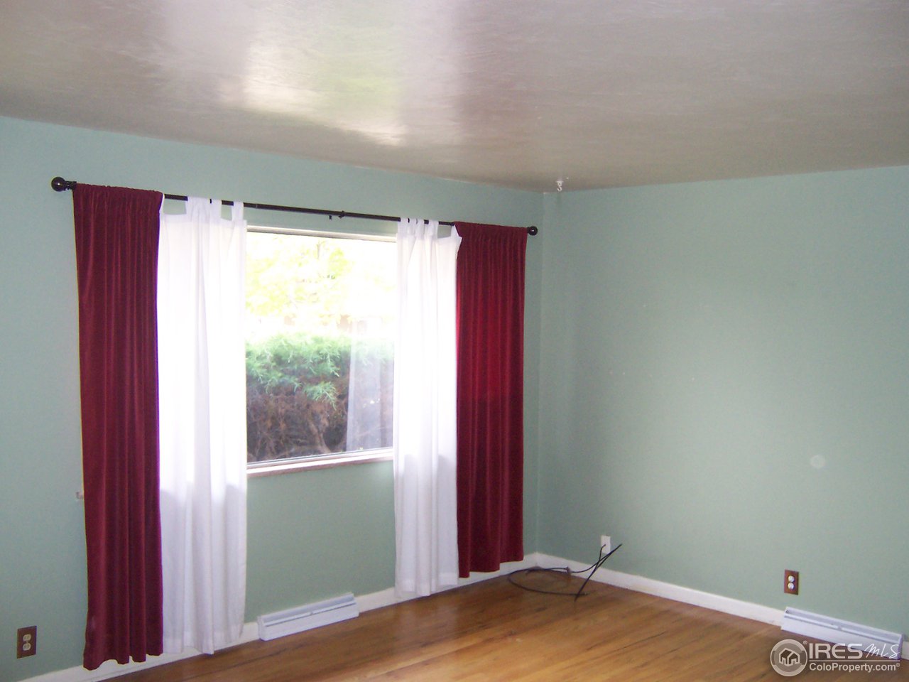 755 Yale Road Boulder, CO 80305 - Photo 2 of 11 Living Room