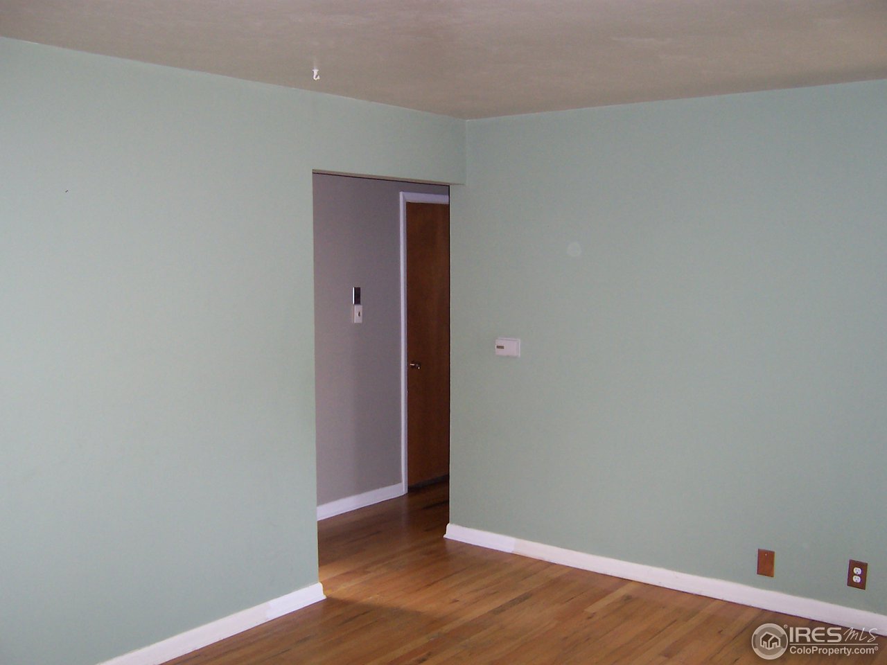 755 Yale Road Boulder, CO 80305 - Photo 3 of 11 Living Room
