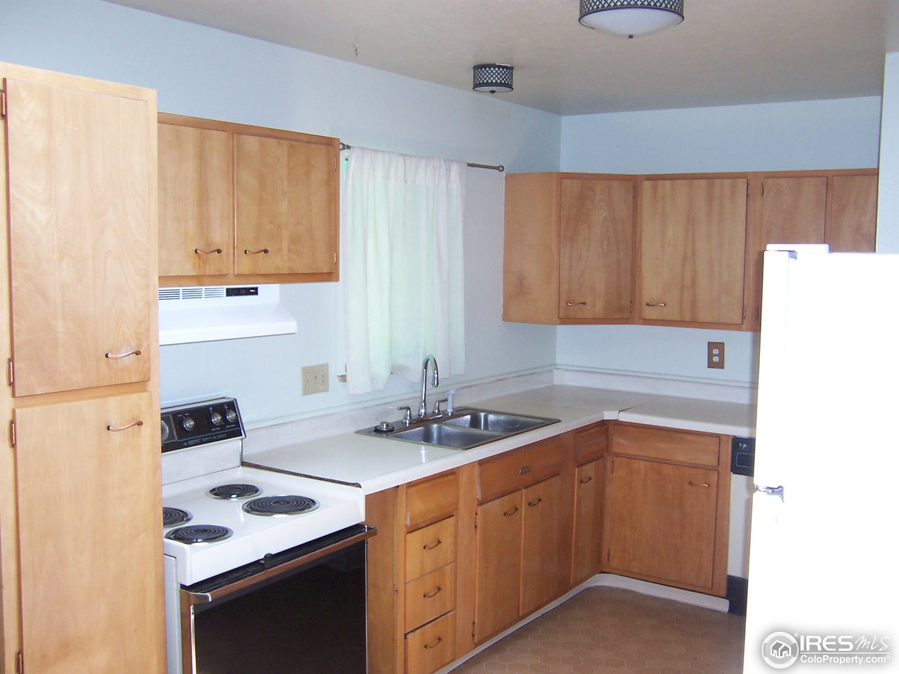 755 Yale Road Boulder, CO 80305 - Photo 4 of 11 Kitchen