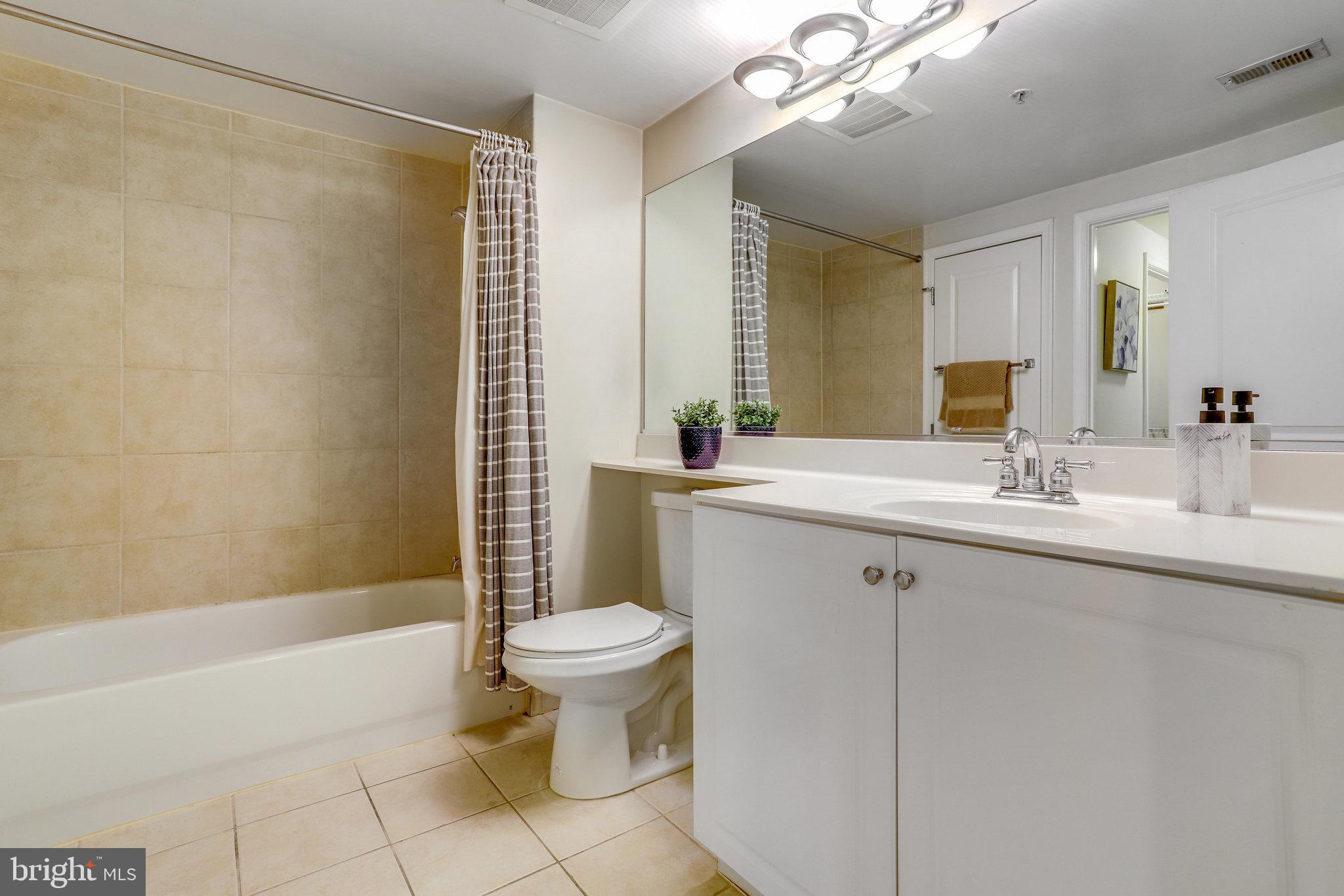 851 North Glebe Road, Unit 207 Arlington, VA 22203 - Photo 26 of 69
