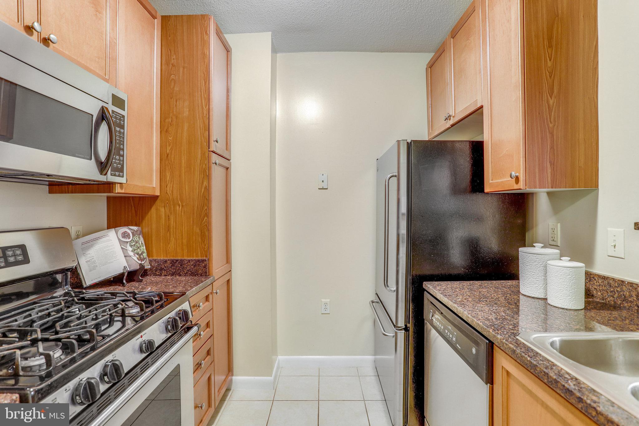 851 North Glebe Road, Unit 207 Arlington, VA 22203 - Photo 8 of 69