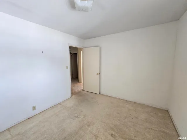 $155,900 | 405 Westhaven Drive, Centralia, IL 62801