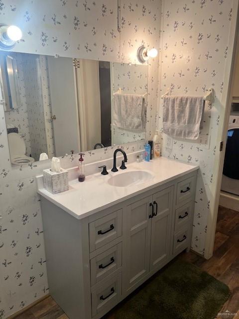 215 South Valley View Road, Unit 34 Donna, TX 78537 - Photo 15 of 24 a bathroom with double sink and a mirror