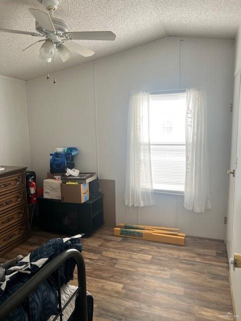 215 South Valley View Road, Unit 34 Donna, TX 78537 - Photo 20 of 24 a room with furniture and window