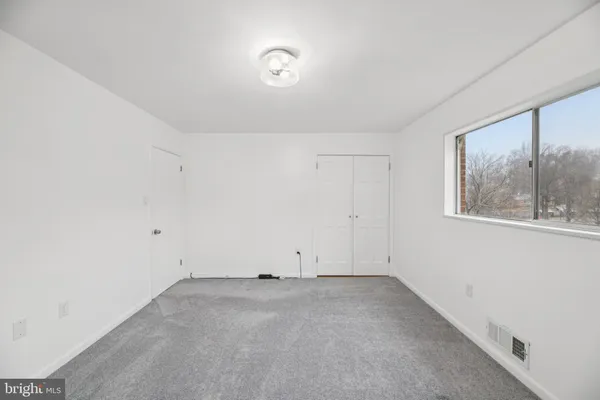 $299,000 | 10607 Weymouth Street, Unit W201, Bethesda, MD 20814