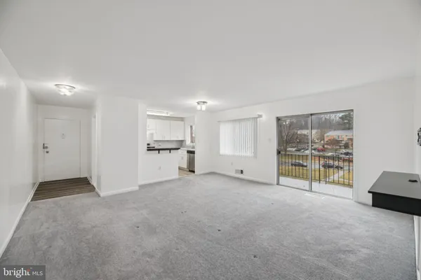 $299,000 | 10607 Weymouth Street, Unit W201, Bethesda, MD 20814