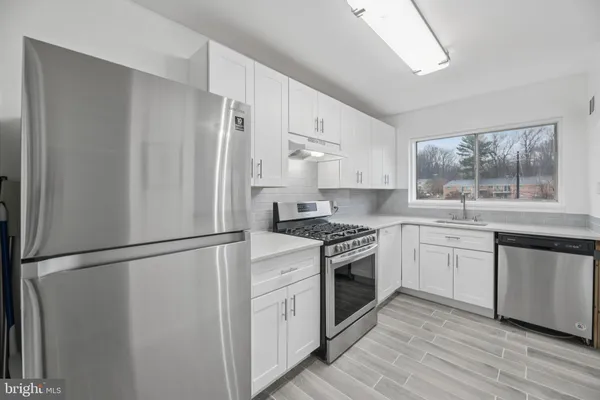 $299,000 | 10607 Weymouth Street, Unit W201, Bethesda, MD 20814