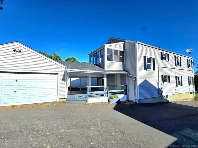 $2,400 | 387 Quaker Lane South, West Hartford, CT 06119