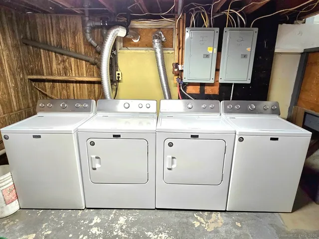 $2,400 | 387 Quaker Lane South, West Hartford, CT 06119