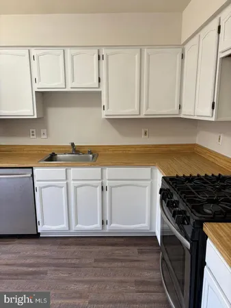$2,300 | 10704 Wakeman Drive, Fredericksburg, VA 22407