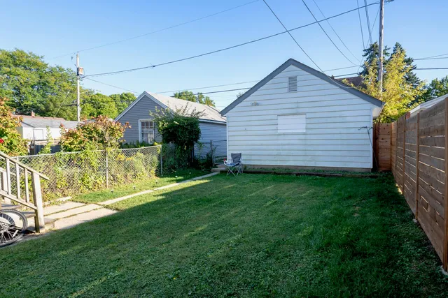 $220,000 | 1005 East Holt Avenue, Milwaukee, WI 53207