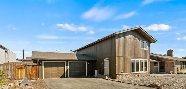 $320,000 | 3805 West Prasch Avenue, Yakima, WA 98902