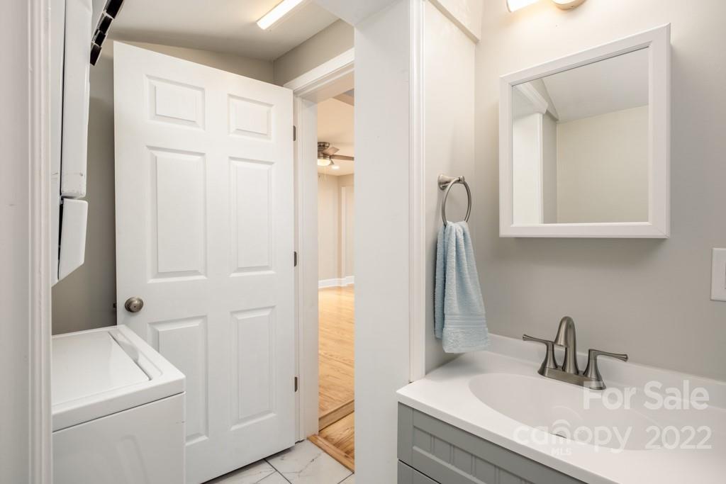 25 Beaver Street Tryon, NC 28782 - Photo 6 of 17 Gallery Image 6