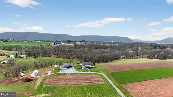 $400,000 | 350 Middle Road, Millersburg, PA 17061