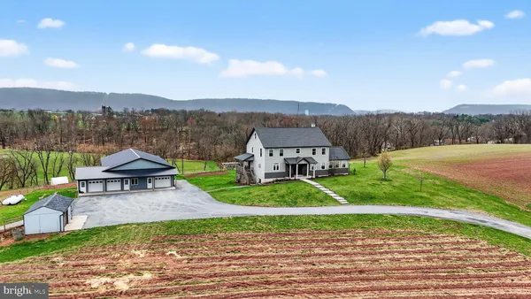 $400,000 | 350 Middle Road, Millersburg, PA 17061