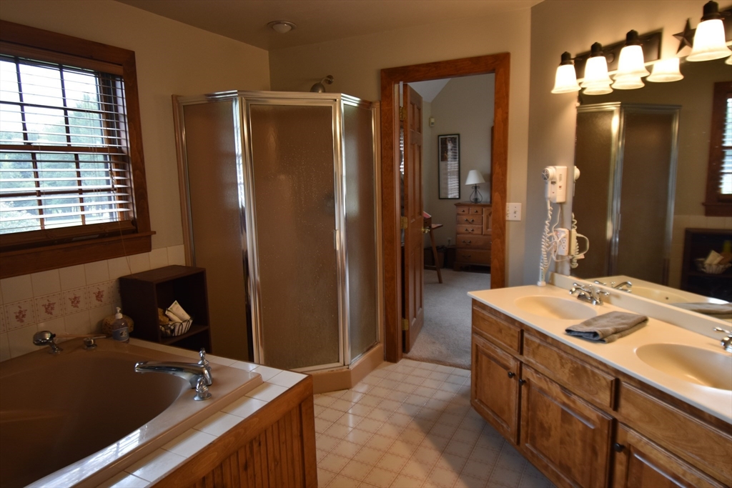 51 Coleman Road Southampton, MA 01073 - Photo 13 of 39