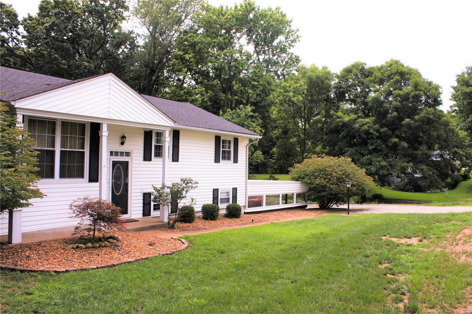 316 Pleasant Ridge Road Fairview Heights, IL 62208 - Photo 2 of 13 Gallery Image 2