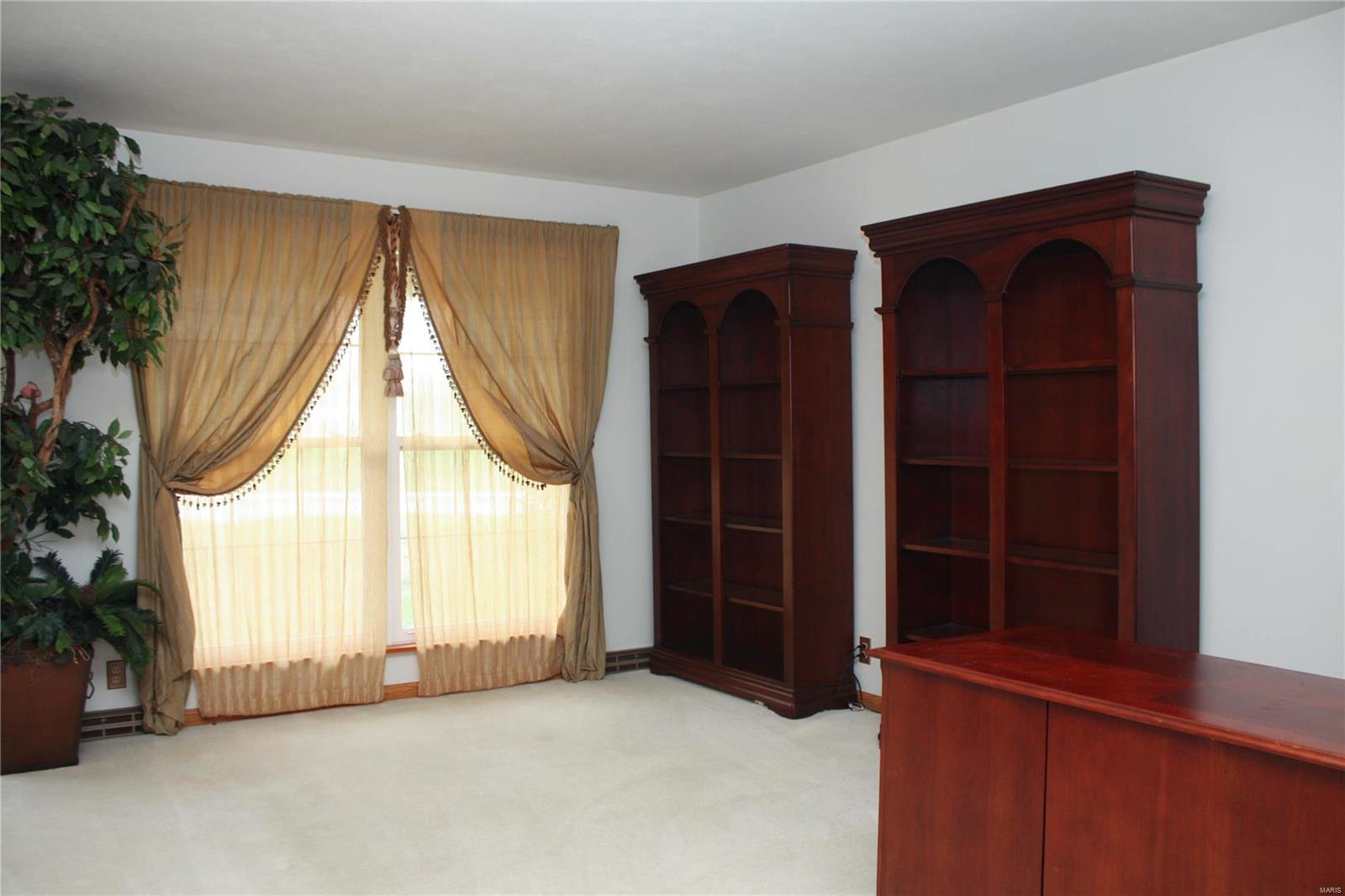 316 Pleasant Ridge Road Fairview Heights, IL 62208 - Photo 3 of 13 Gallery Image 3