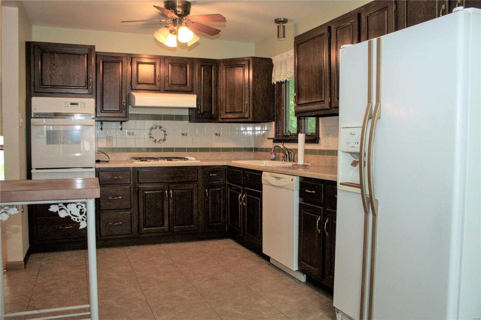 316 Pleasant Ridge Road Fairview Heights, IL 62208 - Photo 9 of 13 Gallery Image 9