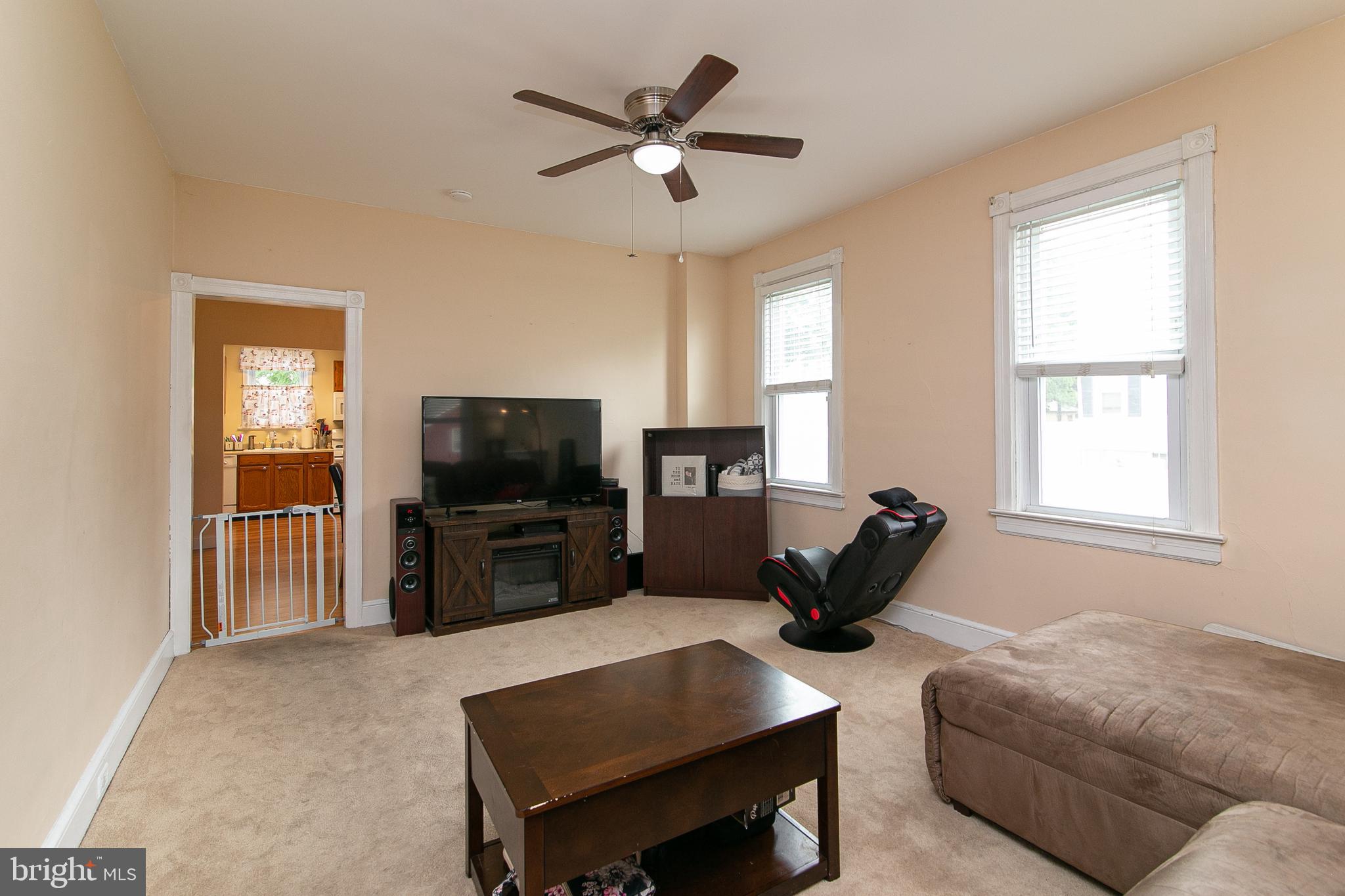 327 Delaware Avenue Riverside, NJ 08075 - Photo 5 of 27