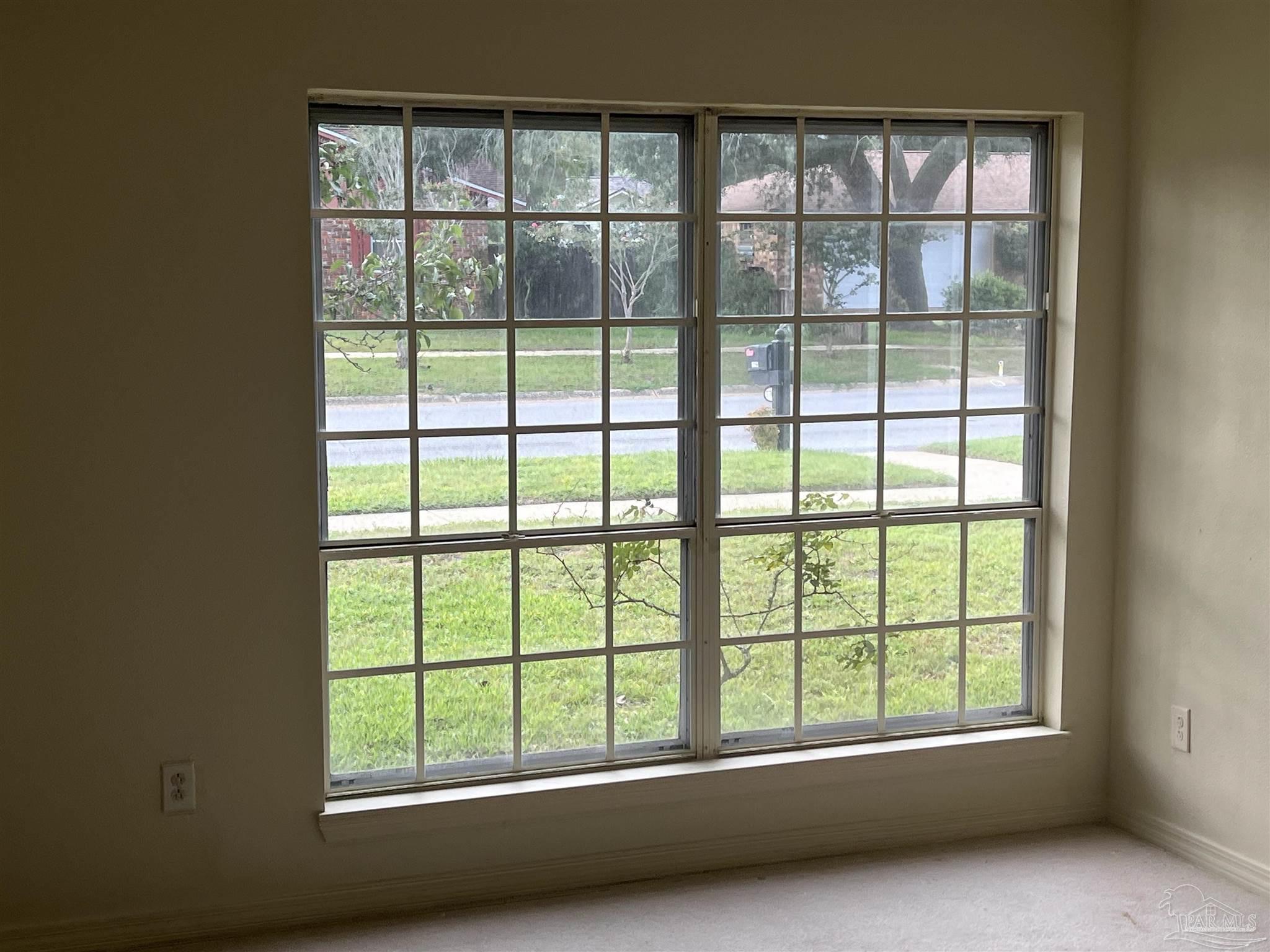 5700 Adelyn Road Pensacola, FL 32504 - Photo 4 of 12 Gallery Image 4