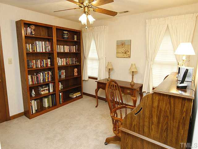 10013 Whitestone Road Raleigh, NC 27615 - Photo 20 of 25 Studio/Study/Office