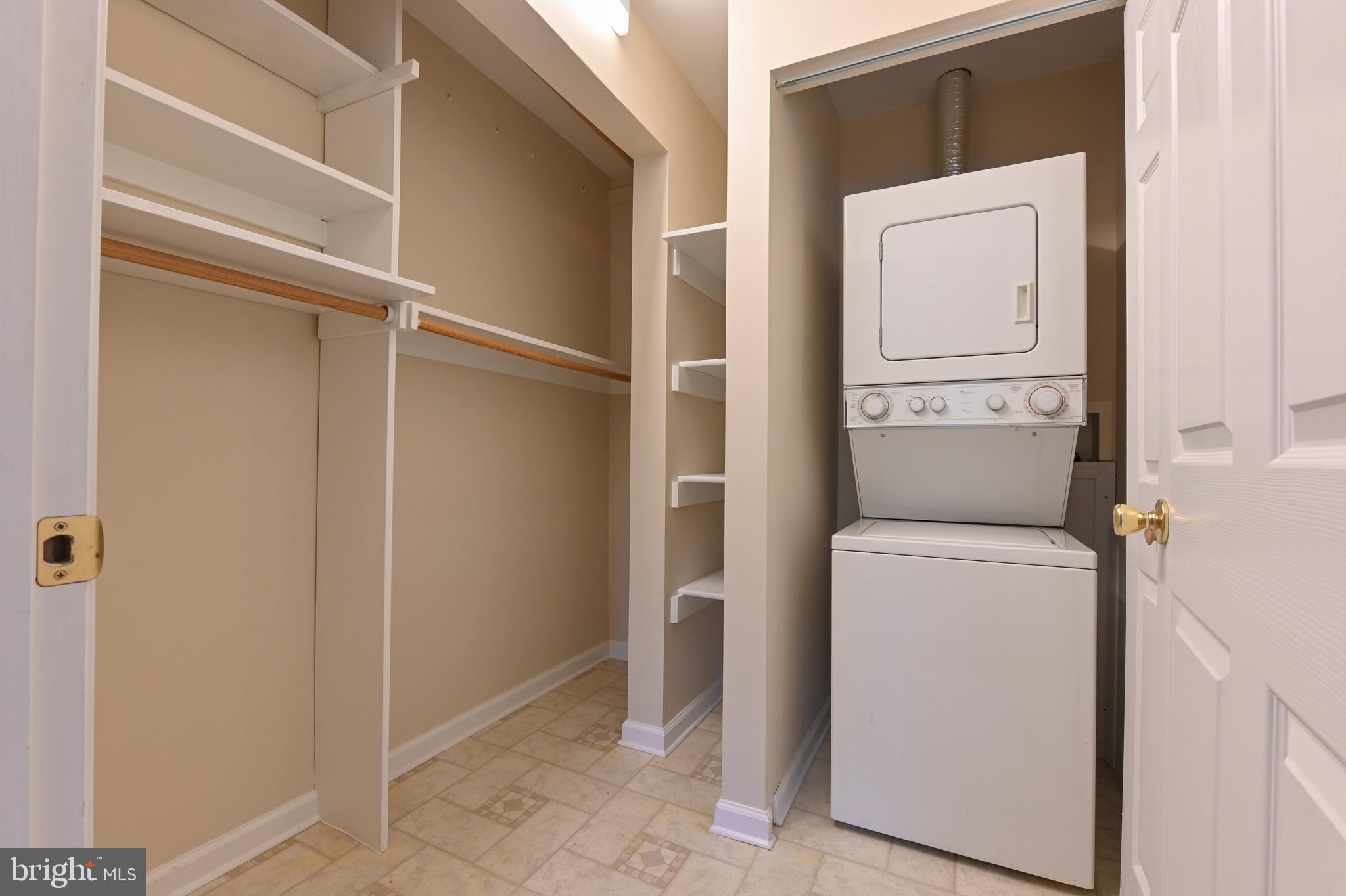 206 F Victor Parkway, Unit 206F Annapolis, MD 21403 - Photo 17 of 21 a utility room with dryer and washer