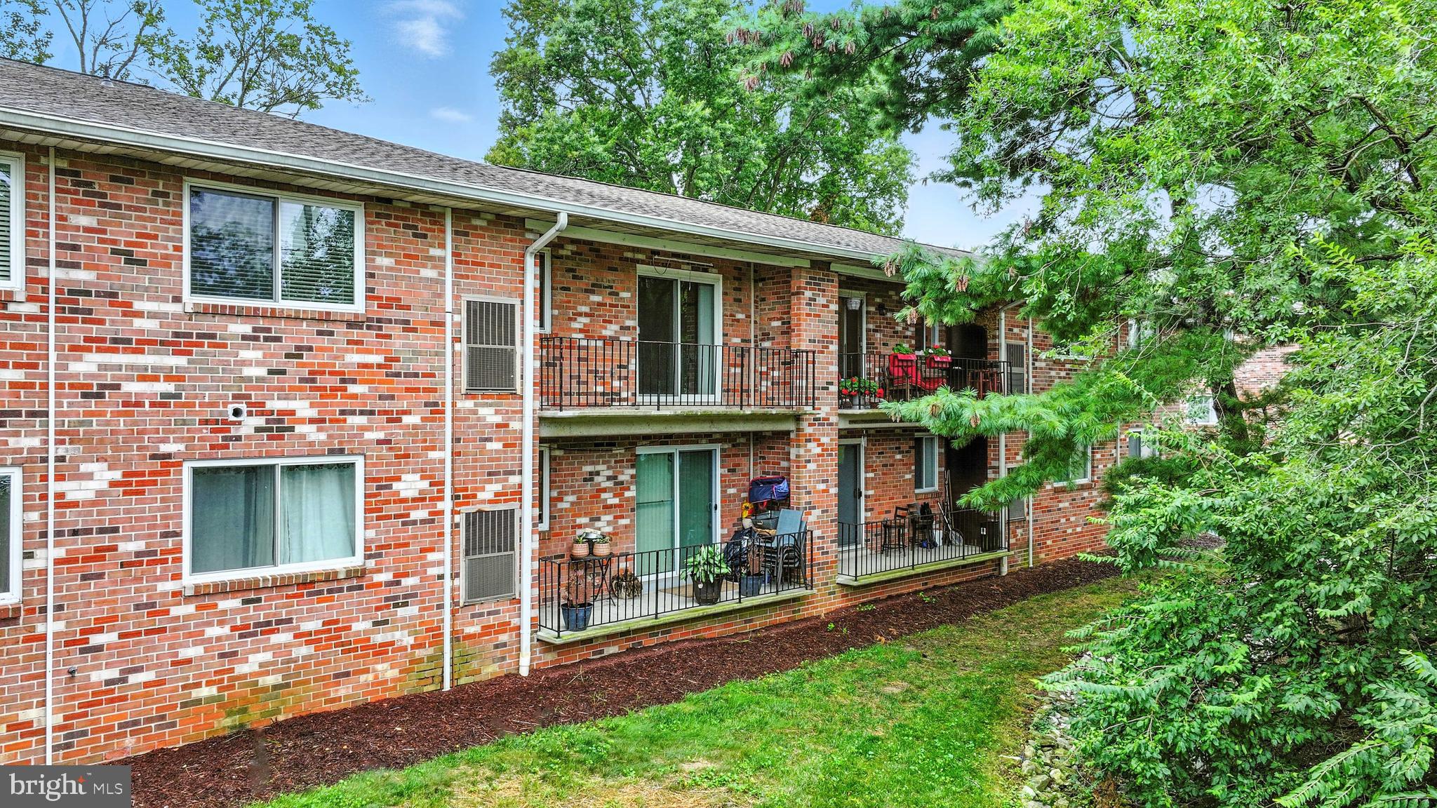206 F Victor Parkway, Unit 206F Annapolis, MD 21403 - Photo 20 of 21 front view of a house with a yard