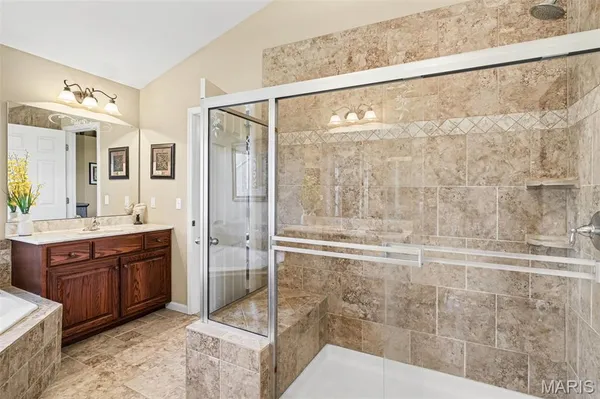 $525,000 | 6713 Silverstone Court, Byrnes Mill, MO 63051