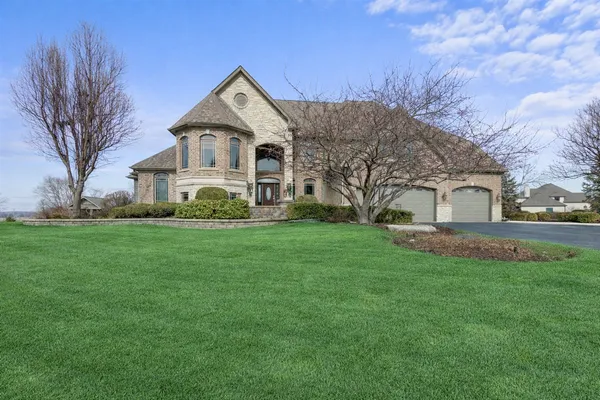 $1,250,000 | 5030 Half Round Road, Oswego, IL 60543