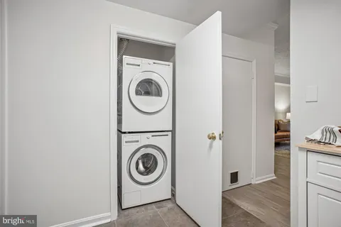 $380,000 | 1953 Calvert Street Northwest, Unit 1953 5, Washington, DC 20009