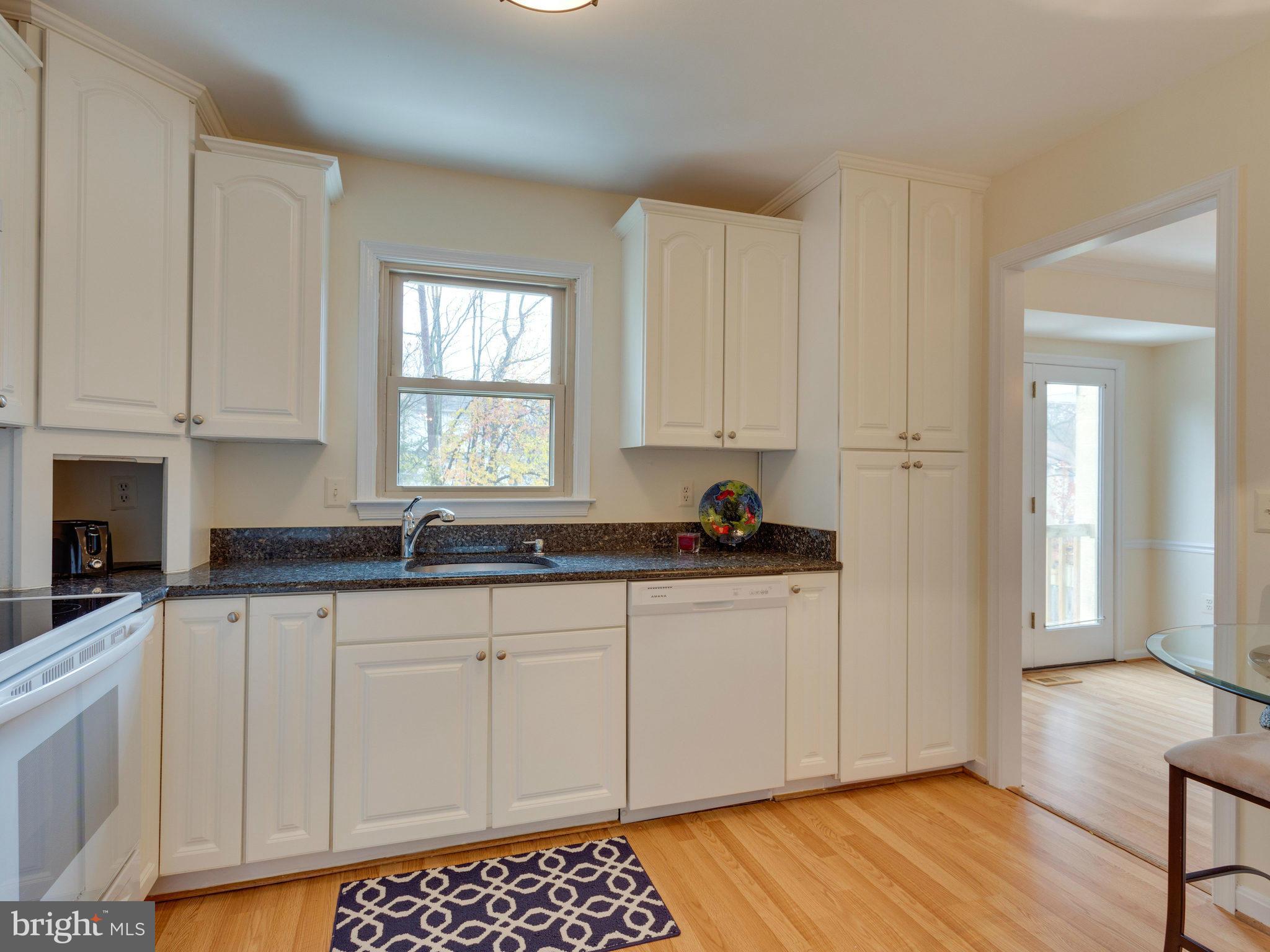 7960 Forest Path Way Springfield, VA 22153 - Photo 7 of 19 Kitchen