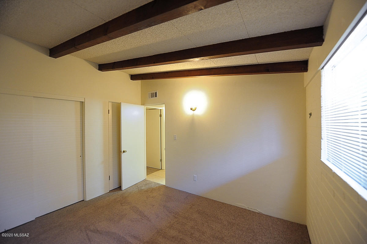 5901 North Oracle Road Tucson, AZ 85704 - Photo 10 of 17