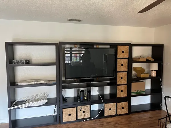 $2,700 | 6150 Gulfport Boulevard South, Unit 402, Gulfport, FL 33707