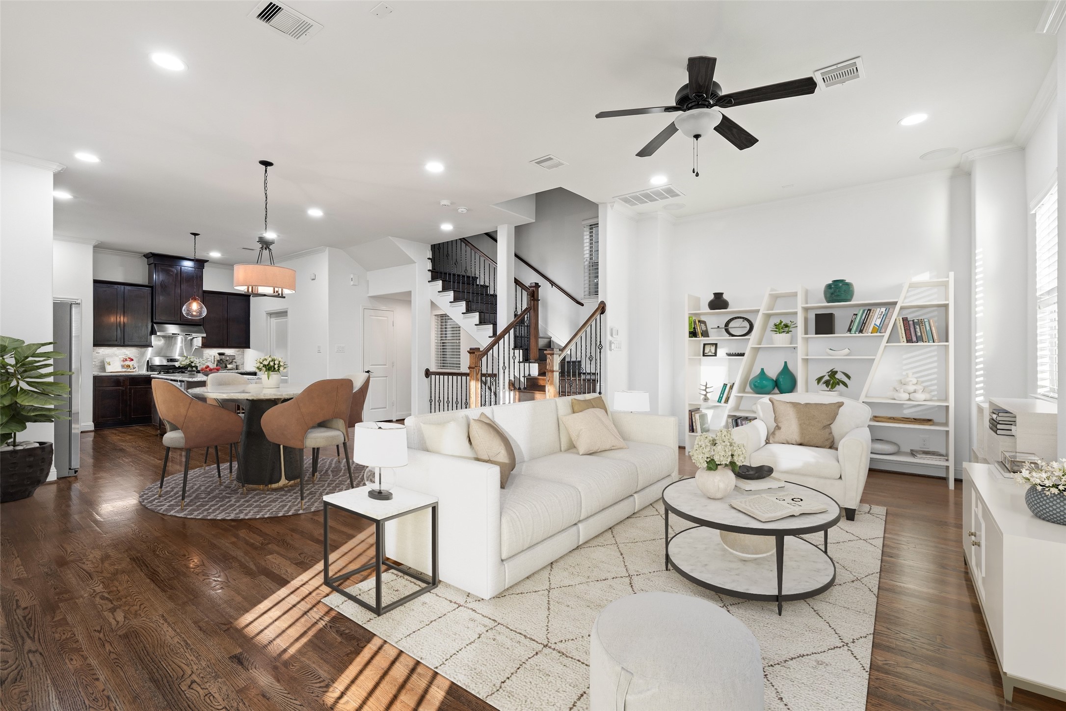 933 West 24th Street, Unit A Houston, TX 77008 - Photo 39 of 41 a living room with furniture and kitchen view
