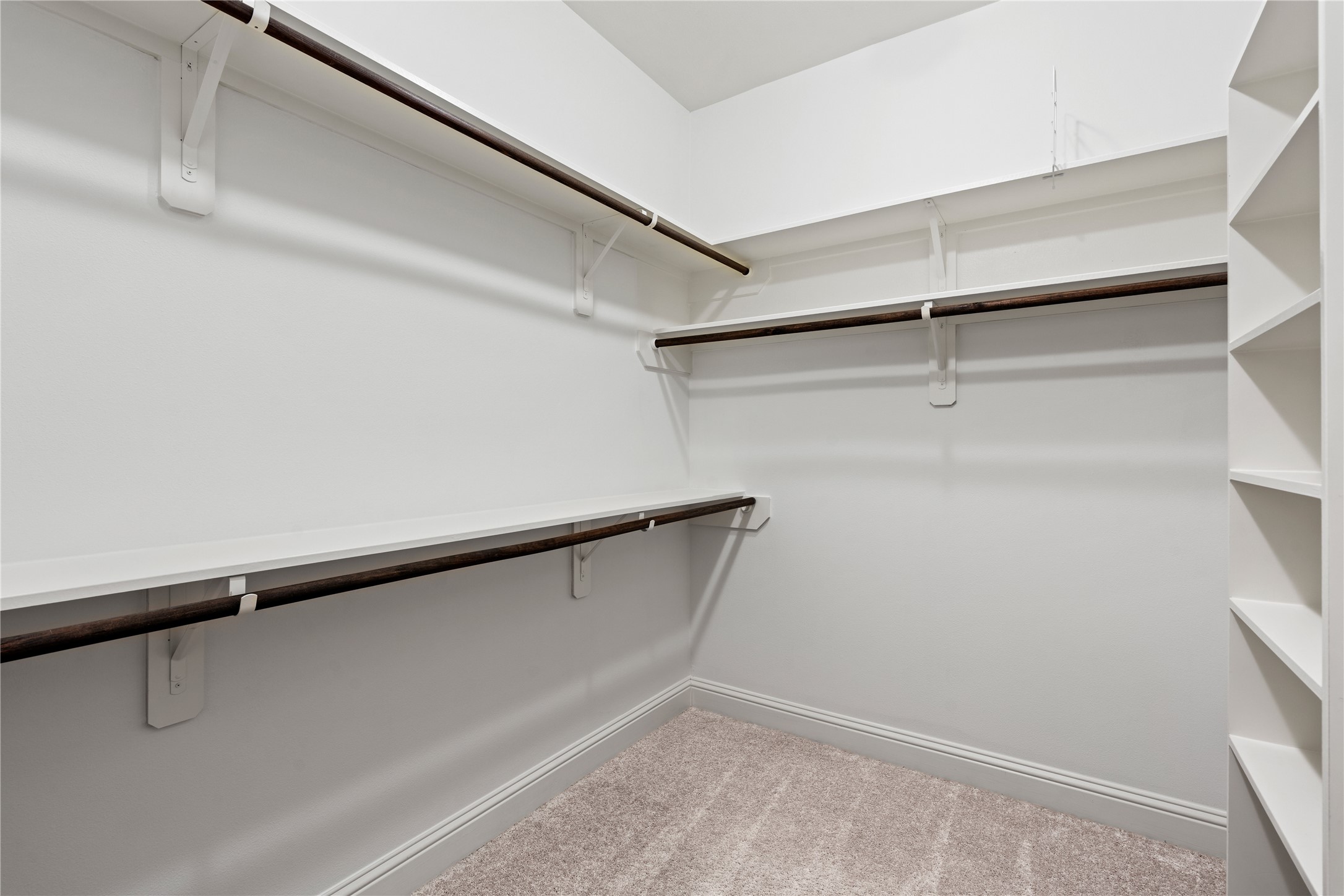 933 West 24th Street, Unit A Houston, TX 77008 - Photo 29 of 41 a view of an empty walk in closet