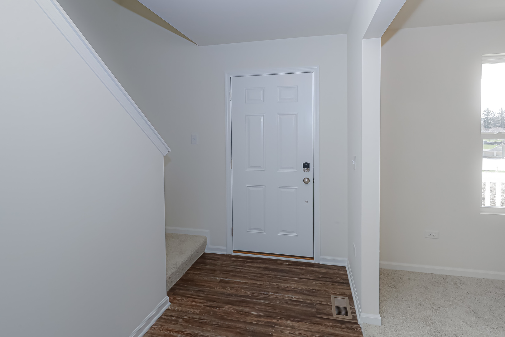 508 Endicott Road South Elgin, IL 60177 - Photo 2 of 26 Gallery Image 2