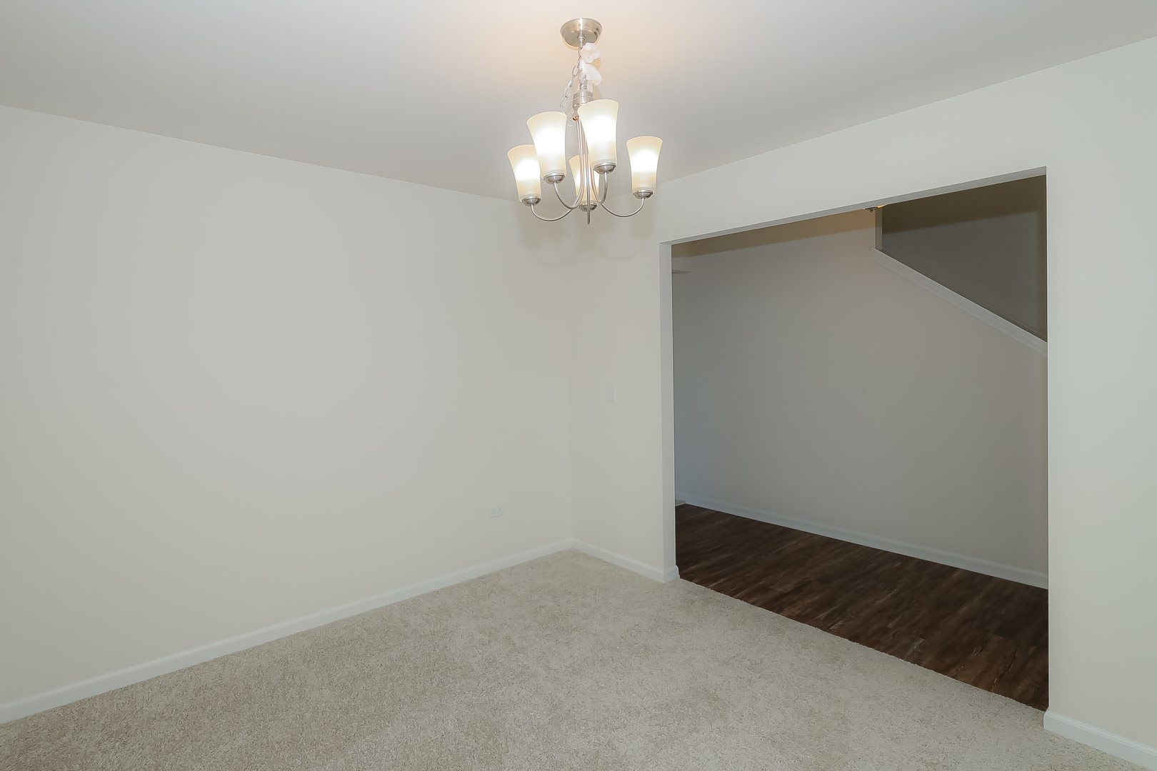 508 Endicott Road South Elgin, IL 60177 - Photo 3 of 26 Gallery Image 3