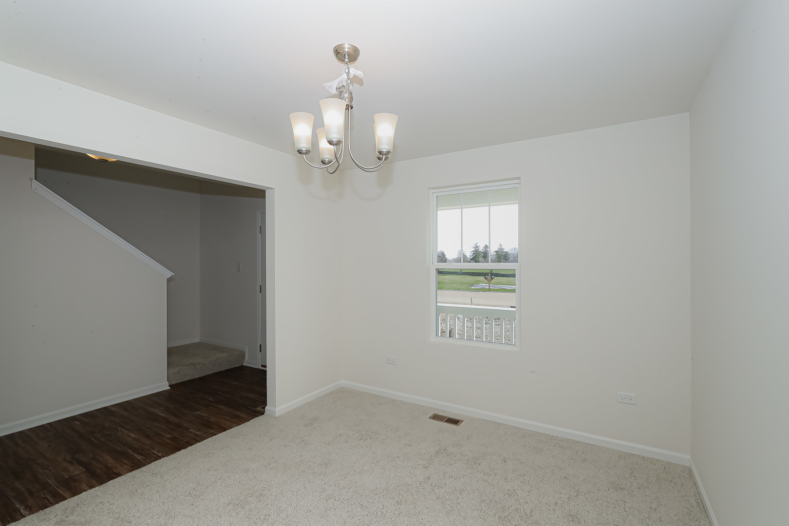 508 Endicott Road South Elgin, IL 60177 - Photo 4 of 26 Gallery Image 4