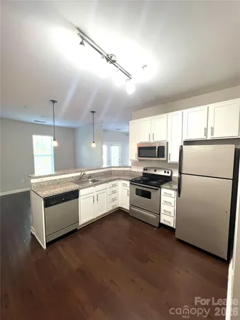 $1,149 | 4310 Park Road, Unit 301, Charlotte, NC 28209