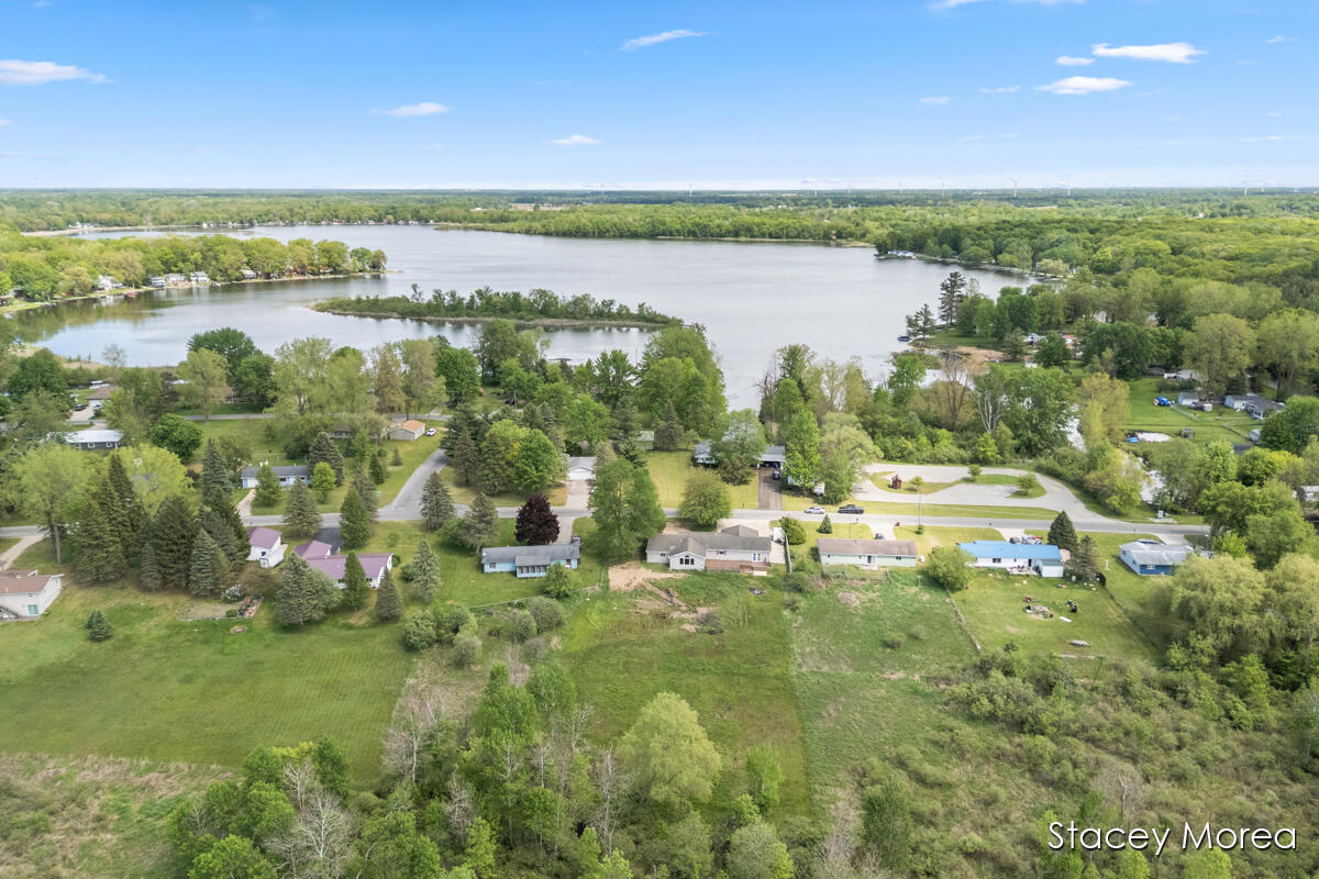 1910 Waterview Way Crystal, MI 48818 - Photo 29 of 33 IMG_1032