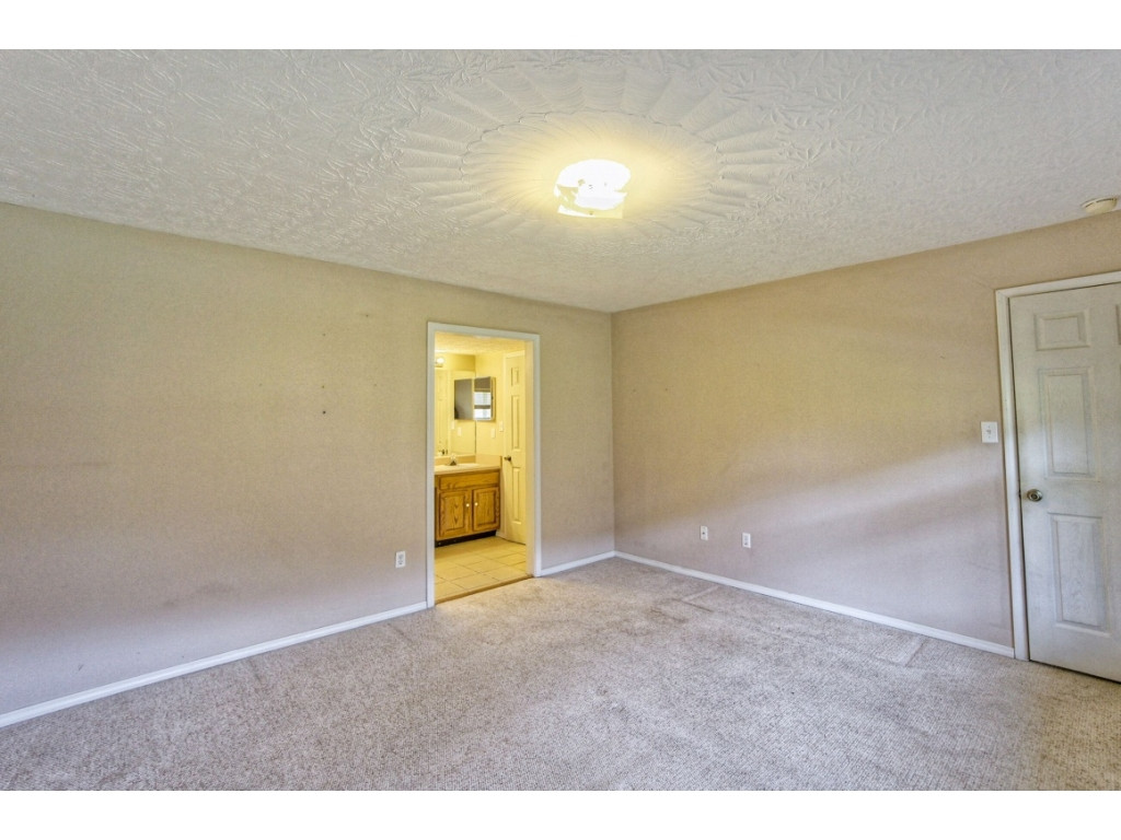 9627 Moccasin Valley Road Lebanon, VA 24266 - Photo 8 of 12 Photo 8