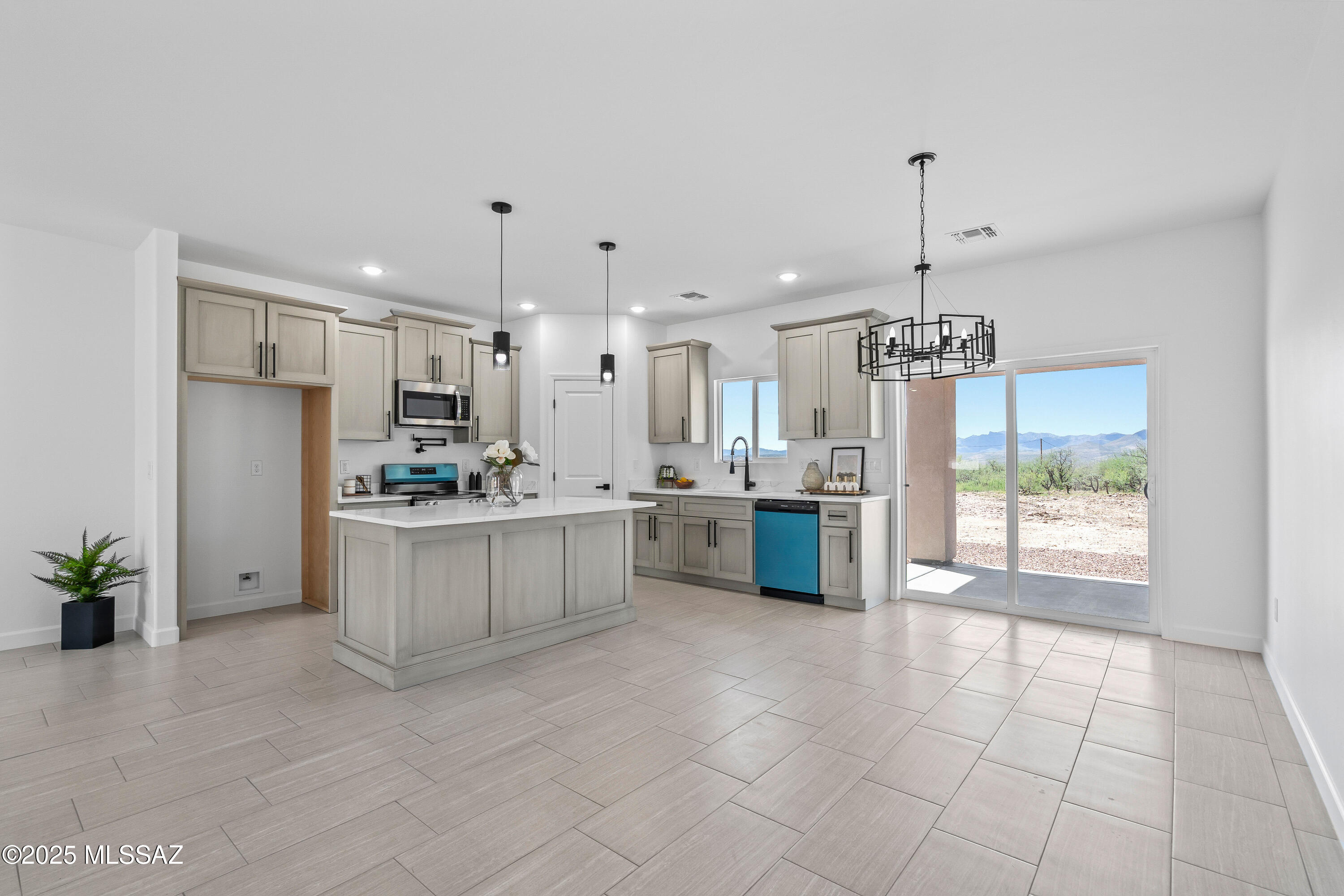 1830 Circulo Glorieta Rio Rico, AZ 85648 - Photo 7 of 32