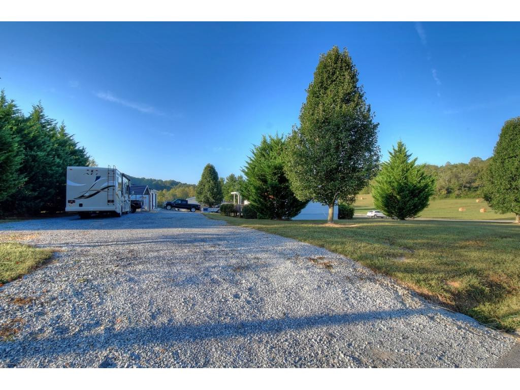 7022 Babbs Mill Road Greeneville, TN 37745 - Photo 31 of 33 Photo 32