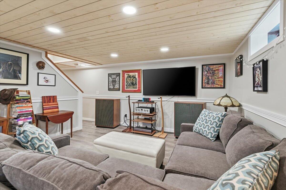 197 Monomoscoy Road Mashpee, MA 02649 - Photo 24 of 50 63-197 Monomoscoy Rd Final-62
