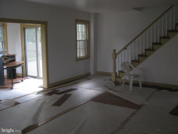 820 Edgewood Road Edgewood, MD 21040 - Photo 5 of 17 Living Room