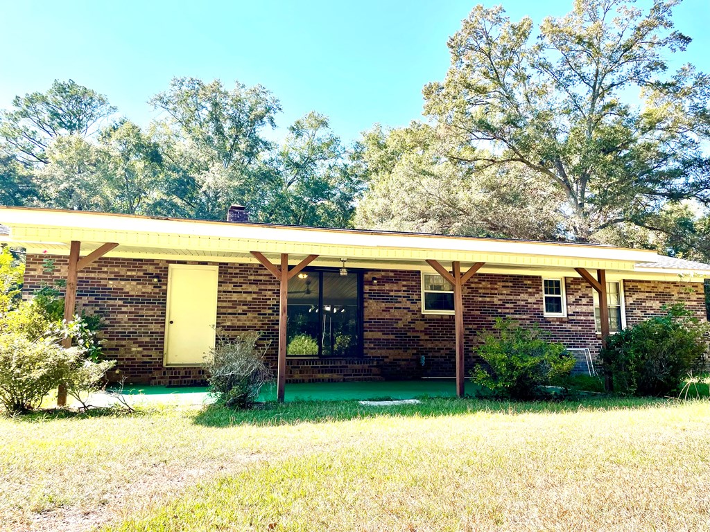 243 Blackman Road Dothan, AL 36301 - Photo 40 of 43 Covered porch