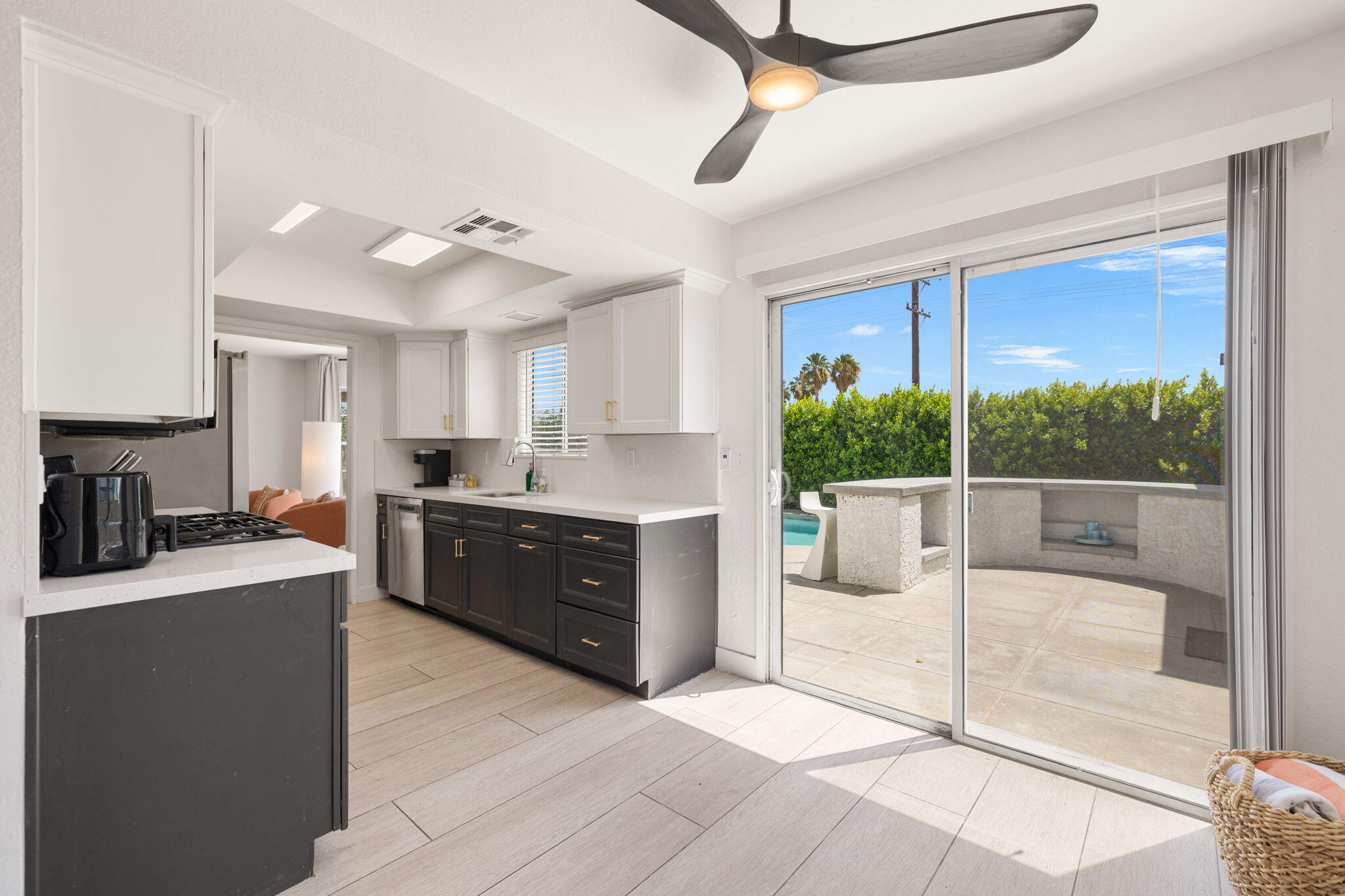 45640 Cimarron Road Indio, CA 92201 - Photo 13 of 45 Kitchen